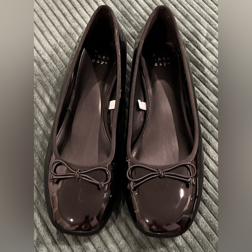 A New Day Women's Black Faux Patent Leather Joy Ballet Block Heel 8.5W NWOT